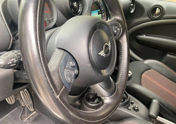 MINI Countryman cena 53900 przebieg: 146000, rok produkcji 2016 z Józefów małe 436